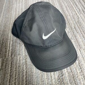 Nike Featherlight Dri-FIT Black Cap
